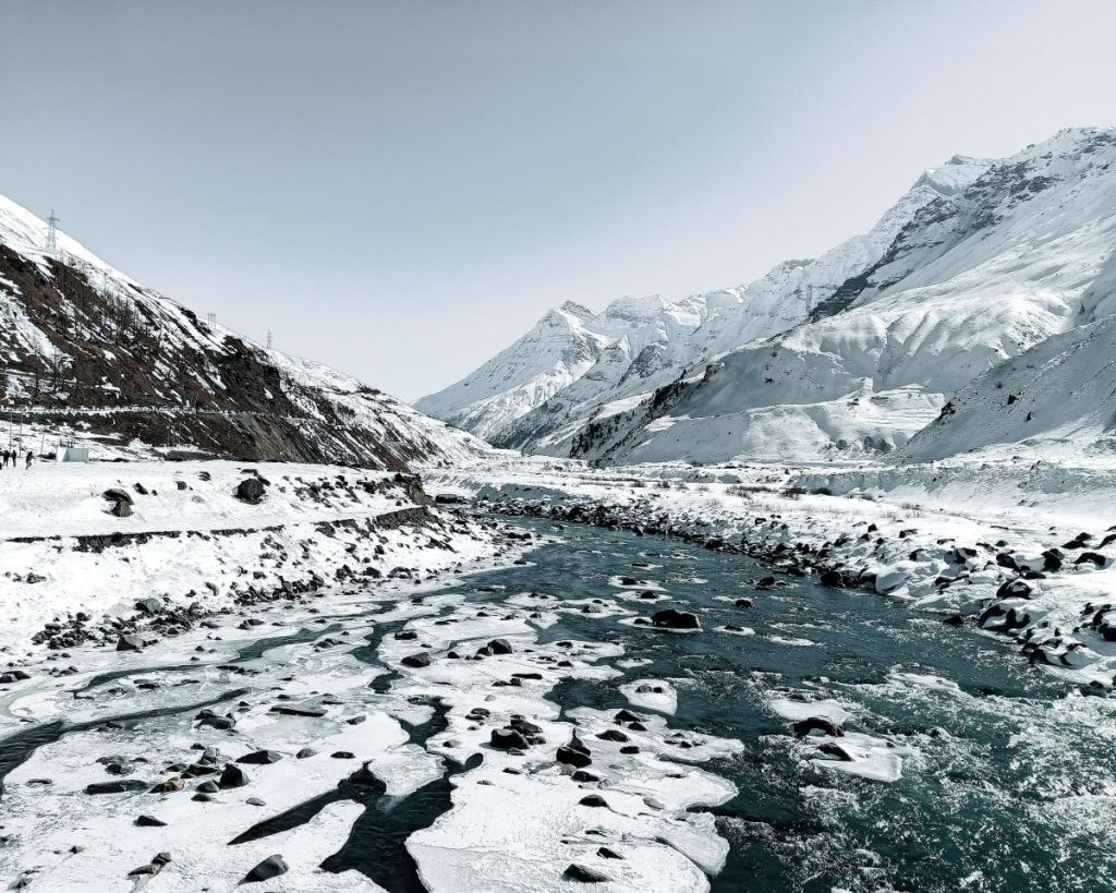 Sissu: Travel This Mesmerizing Land of Glaciers And Mountains