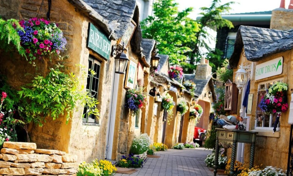 Experience the Charm of Yufuin Floral Village