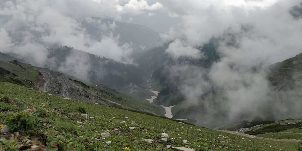 Explore Sinthan Top: Natural Beauty and Adventure Awaits