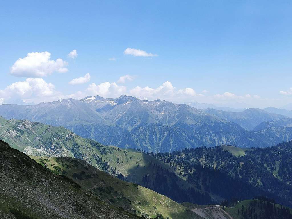 Explore Sinthan Top: Natural Beauty and Adventure Awaits